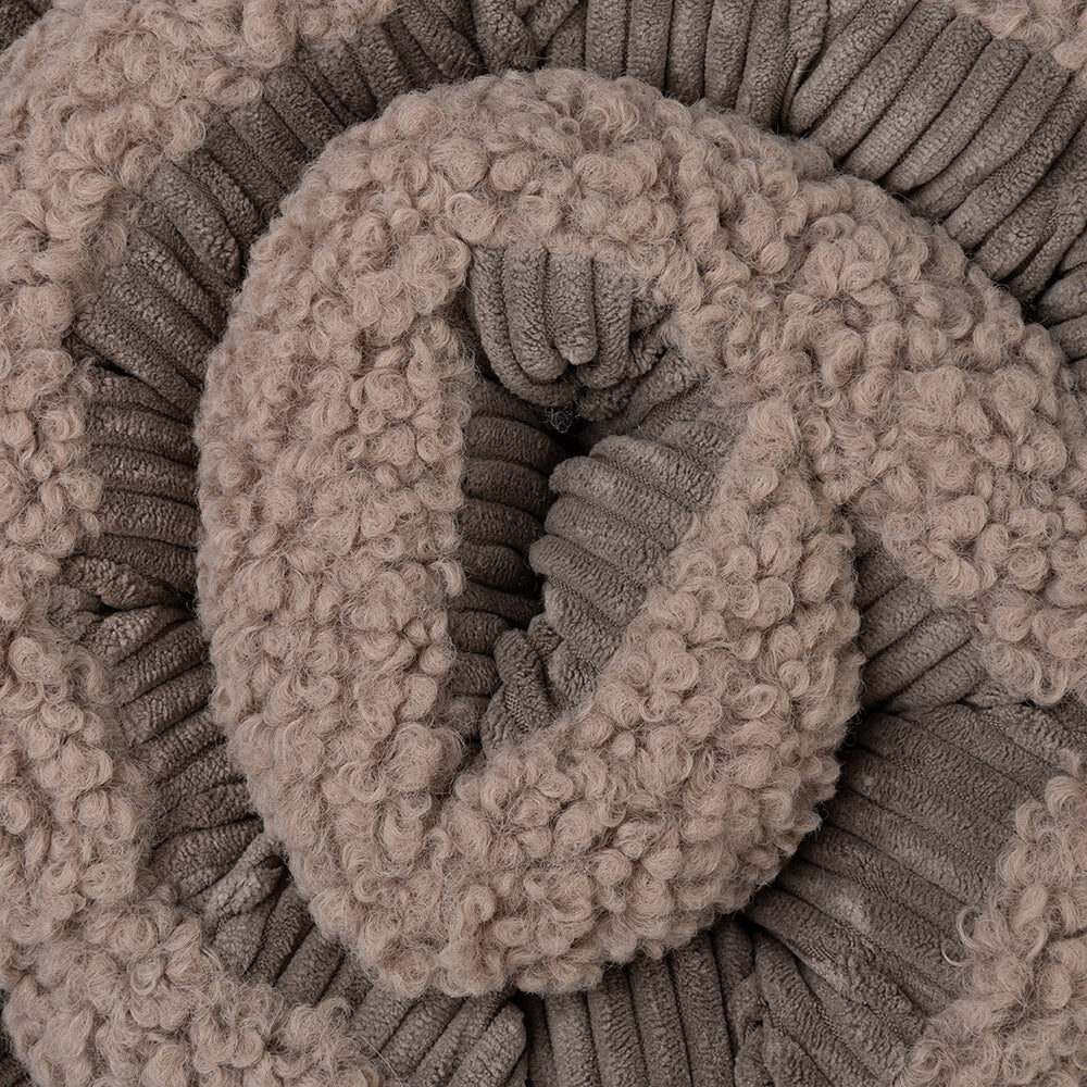 District 70 Swirl Snuffle Mat