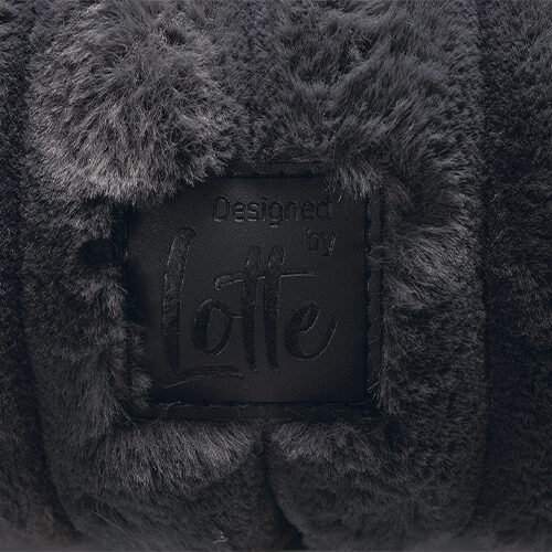 Designed by Lotte Katzenbett Reza